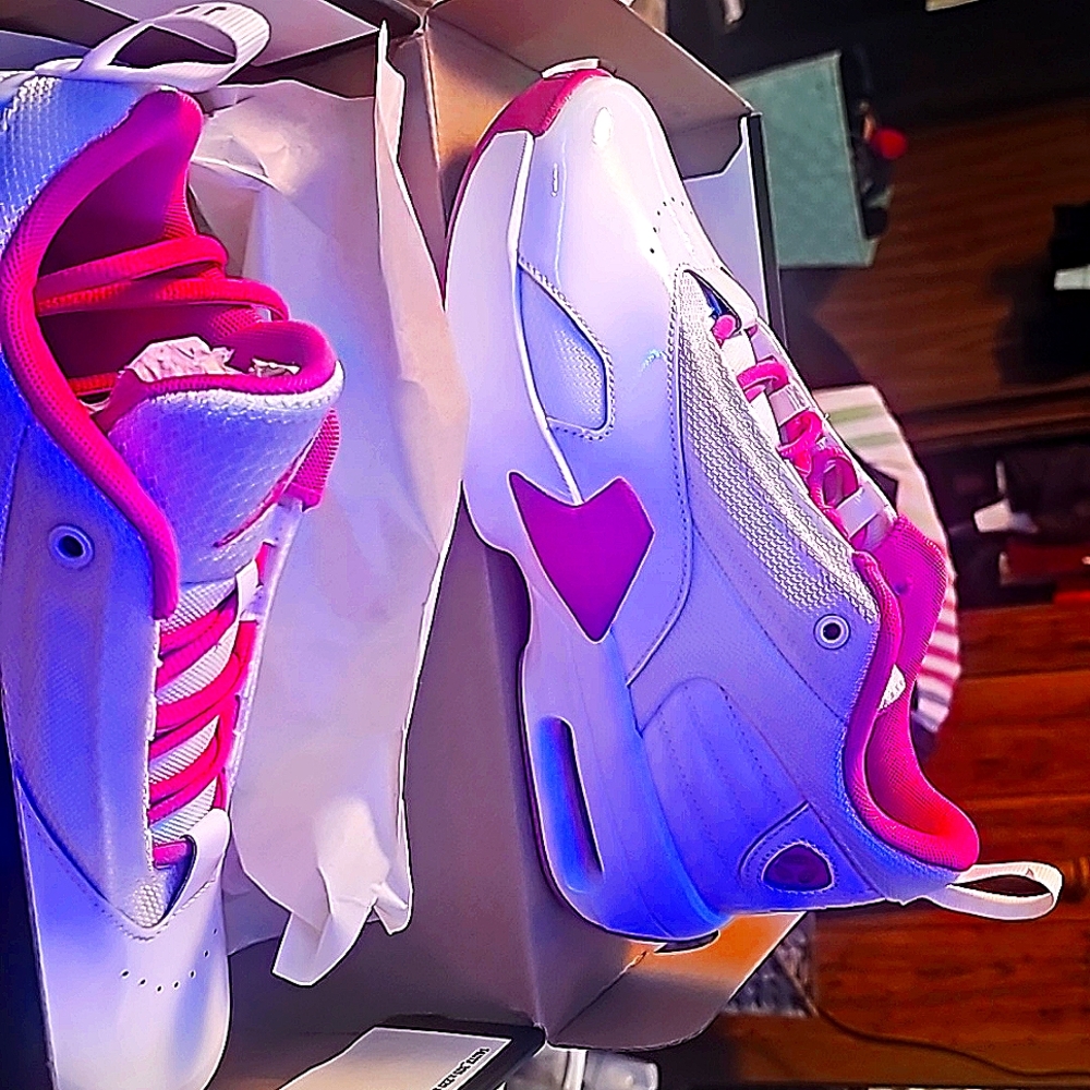 Jordan max aura 6